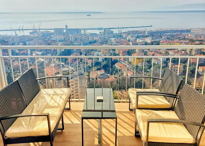 Sunflower Sky 아파트 리예카