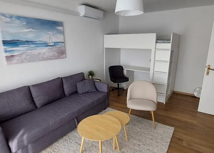 Sunflower Sky 아파트 리예카